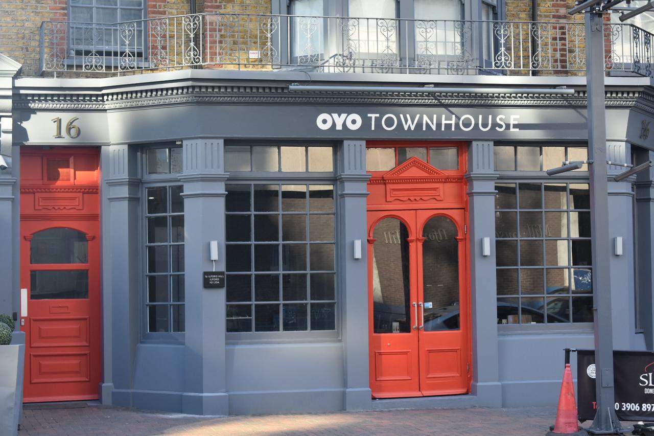 Oyo Townhouse 16 Ilford Hill Hotel Exterior foto