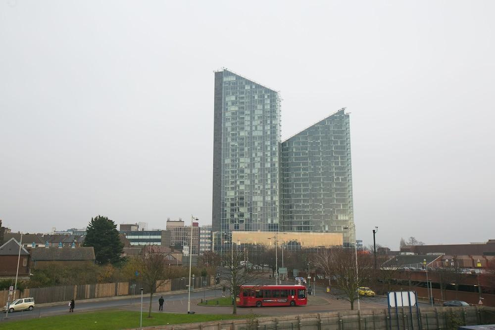 Belvilla Ilford Hill Hotel London Exterior foto