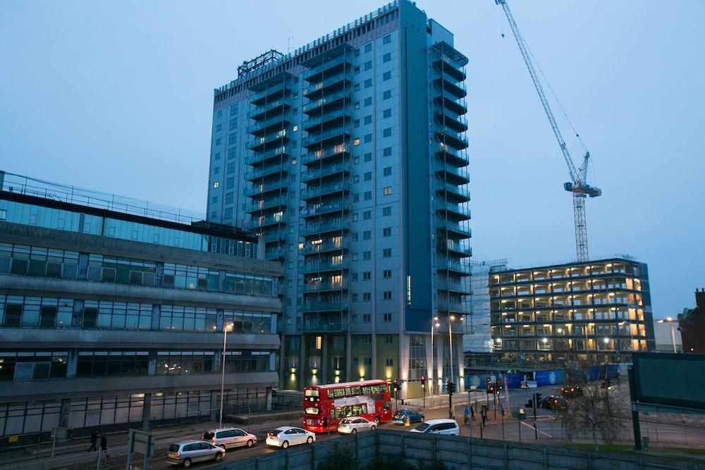 Belvilla Ilford Hill Hotel London Exterior foto